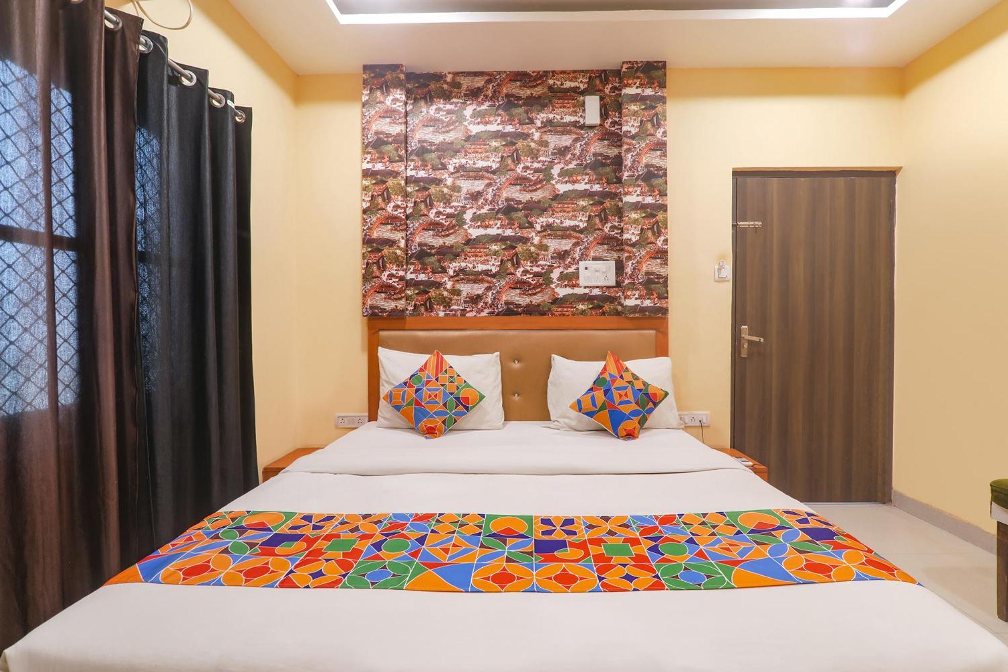 Fabhotel Swarn Banquet Kakarmatha Kültér fotó
