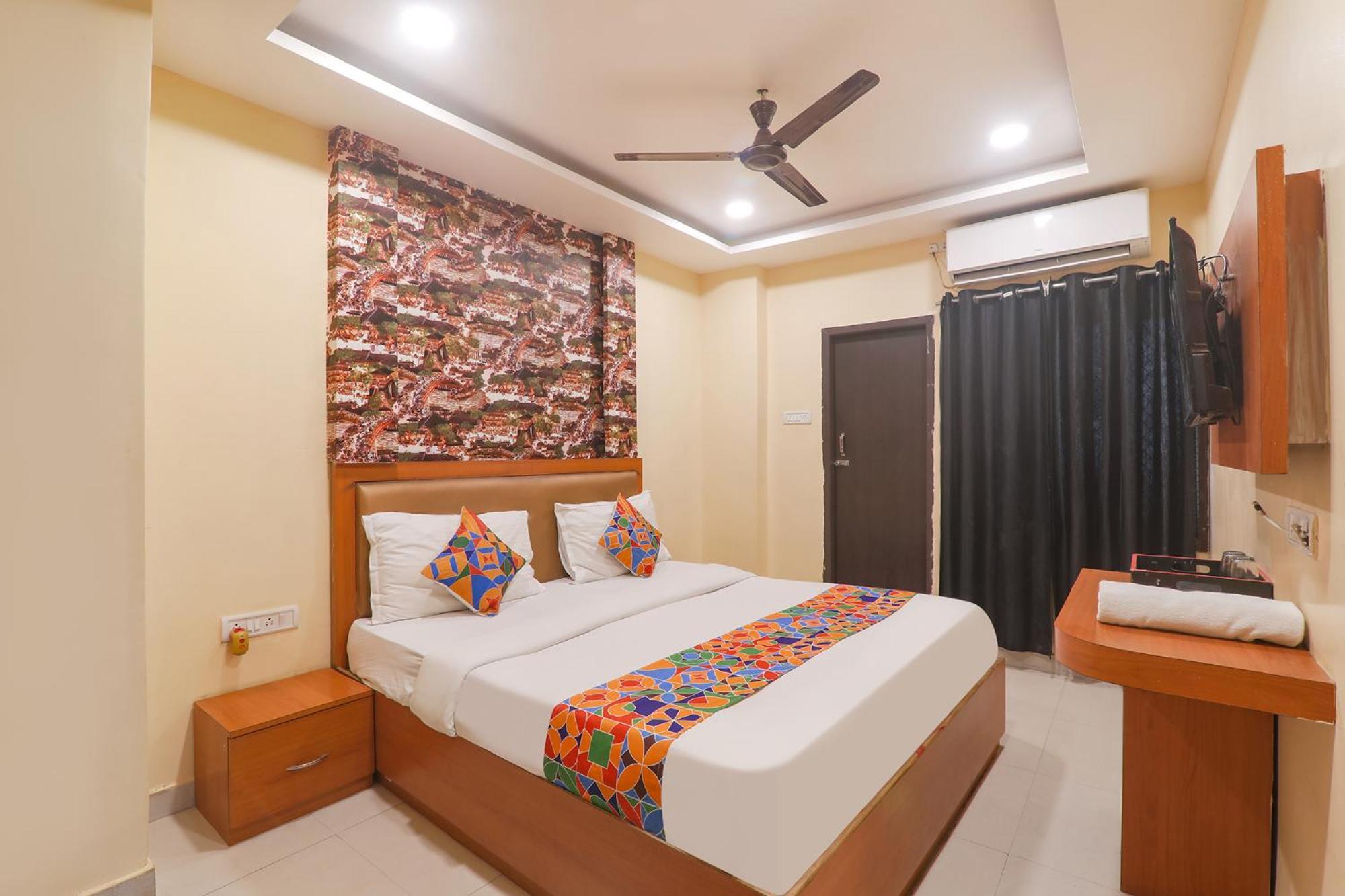 Fabhotel Swarn Banquet Kakarmatha Kültér fotó