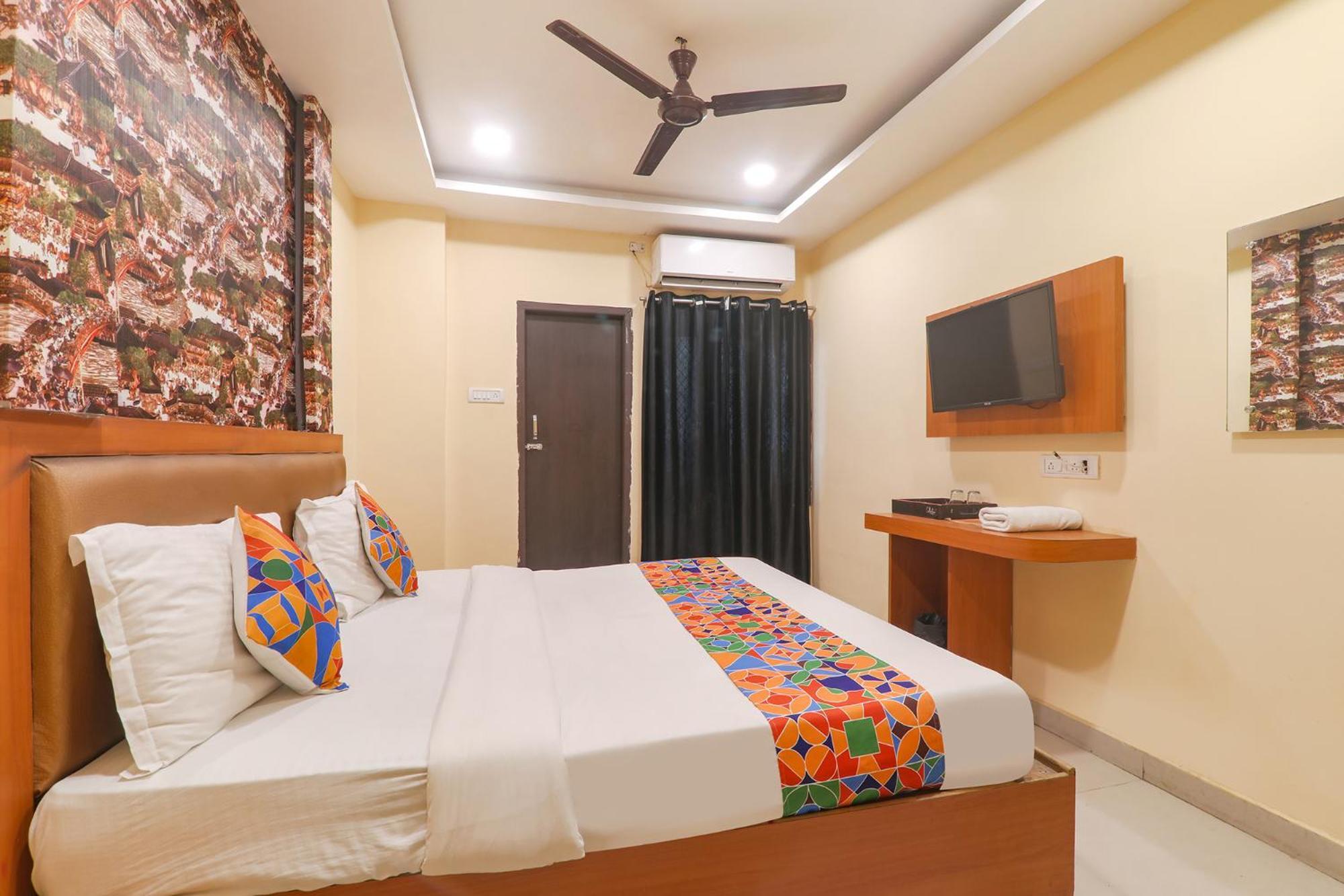 Fabhotel Swarn Banquet Kakarmatha Kültér fotó